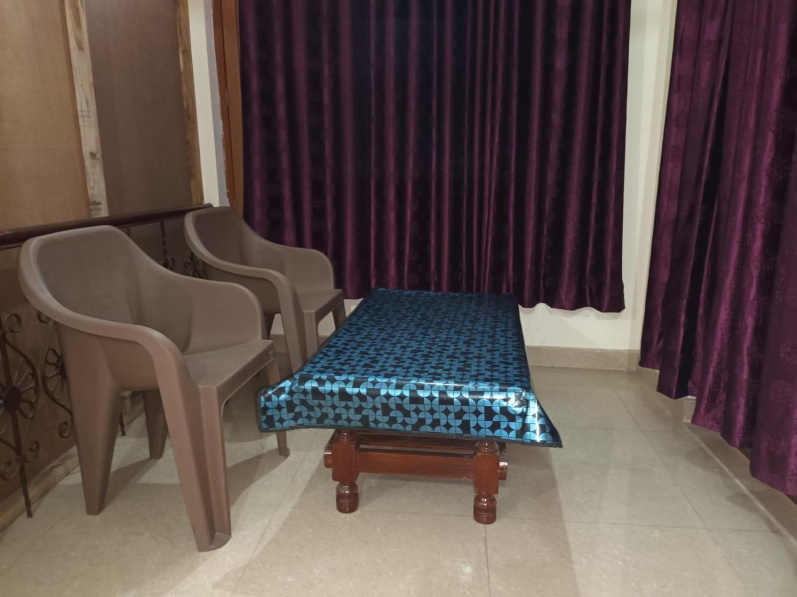 Anant Paying Guest House Ayodhya Екстер'єр фото