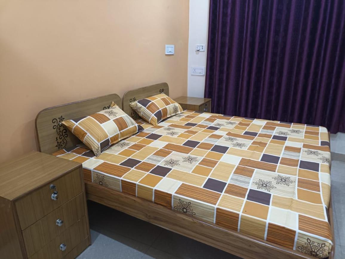 Anant Paying Guest House Ayodhya Екстер'єр фото